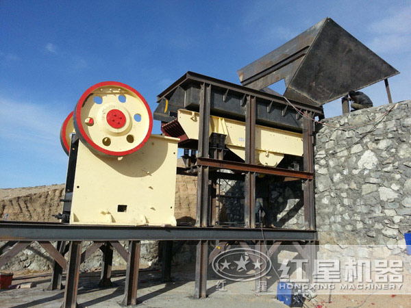 250×400颚式破碎机加工现场