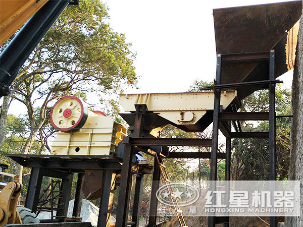 从“经典制造” 到“车载移动” ，小型鹅卵石颚式破碎机能否扛起环保大旗