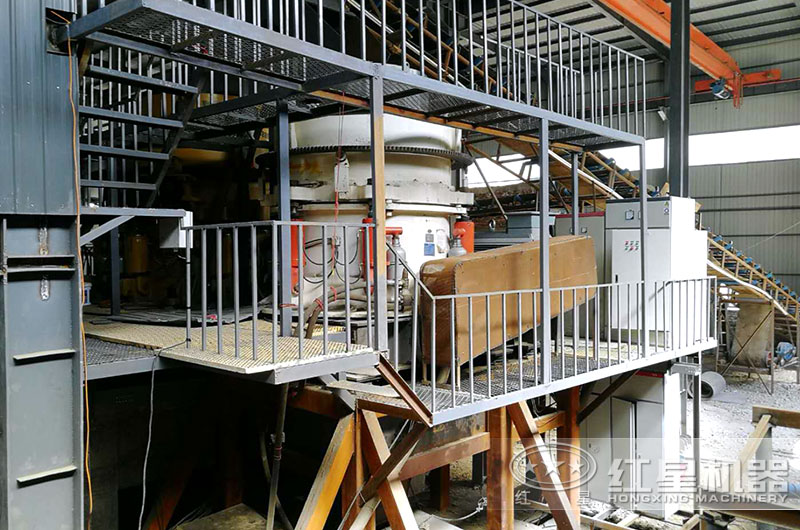浙江客户圆锥破碎机工作现场图片
